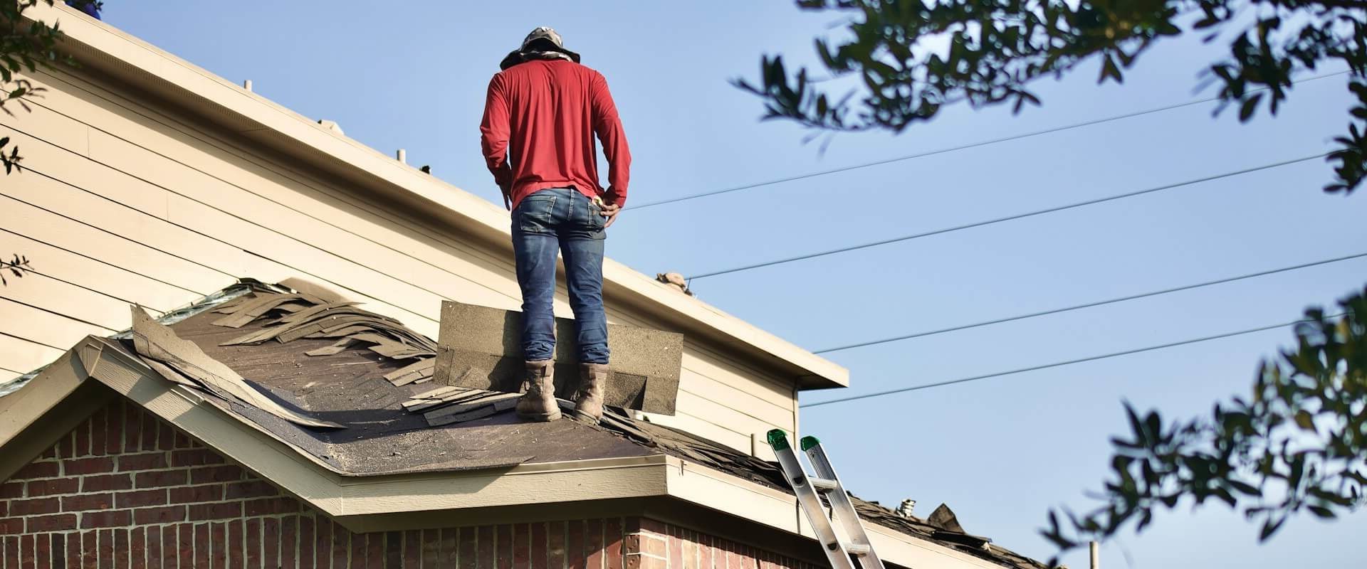 Maximizing Efficiency: A Guide to Customer Support and Response Times for Roofing Contractors